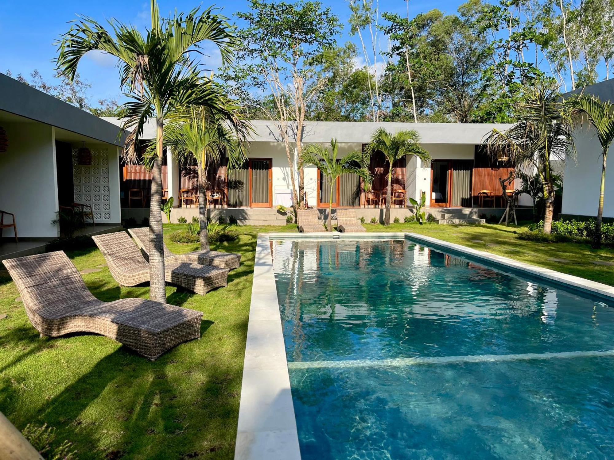 Tropical Almond Hotel
