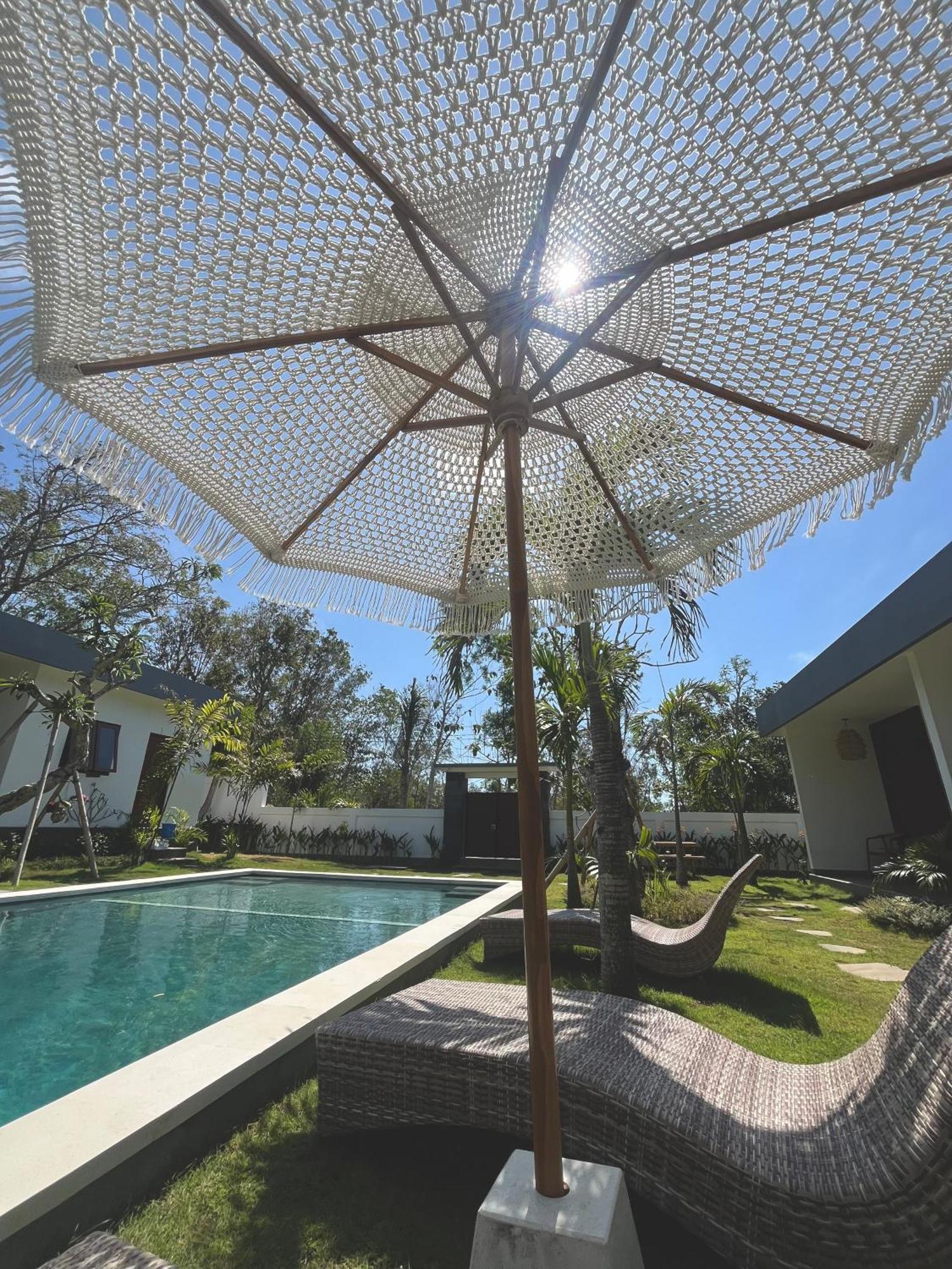 Tropical Almond Hotel Uluwatu