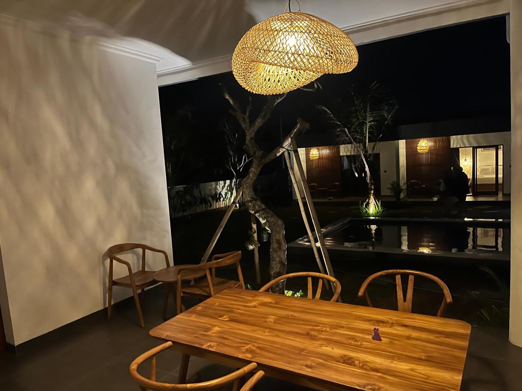 Tropical Almond Hotel