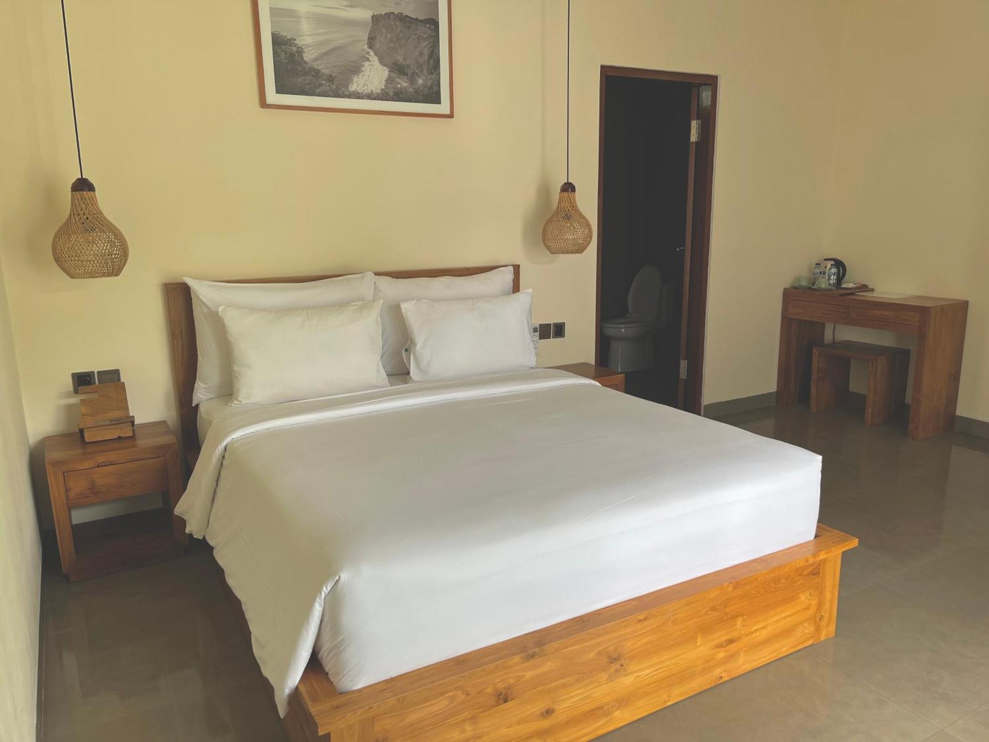 Tropical Almond Hotel Uluwatu
